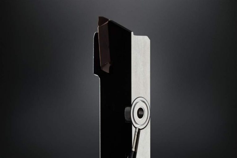 Paul Horn integreert mini sensor in afsteekgereedschap