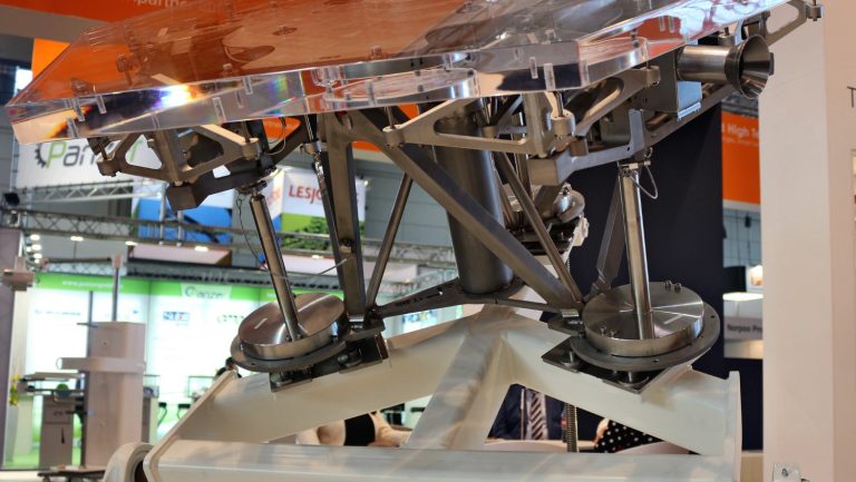 Afnemende vraag auto- en halfgeleiderindustrie doet VDL pijn