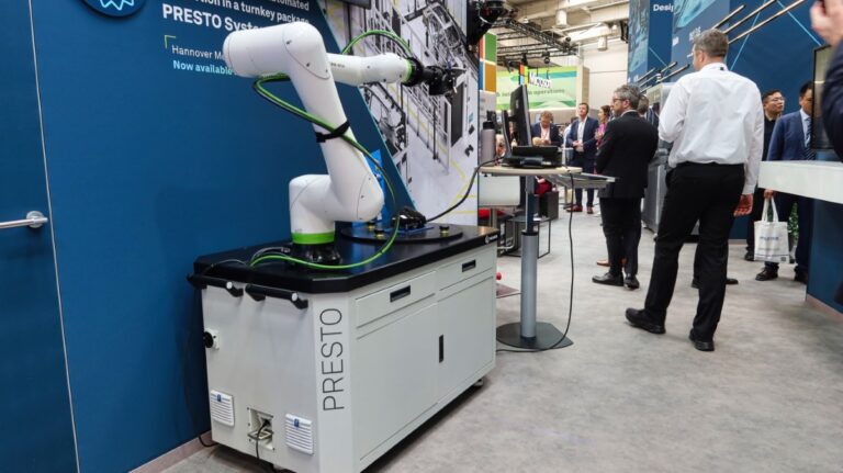 Hexagon Presto: gerobotiseerde meetcel