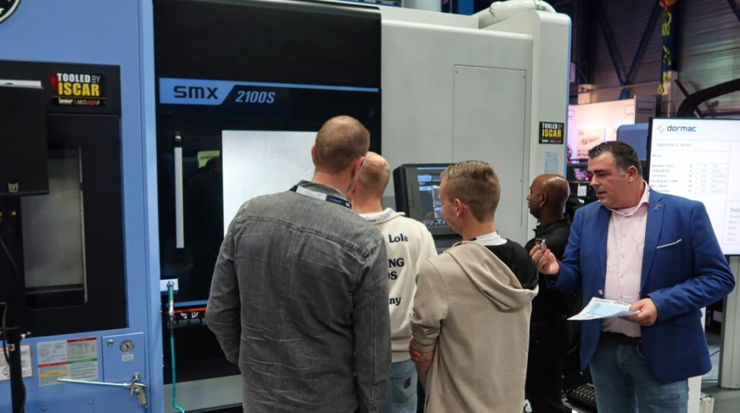 Dormac-iscardemoSMX2100S (Aangepast) Dormac CNC Solutions